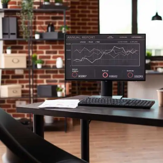 Een computer met SEA resultaten weergegeven op het scherm